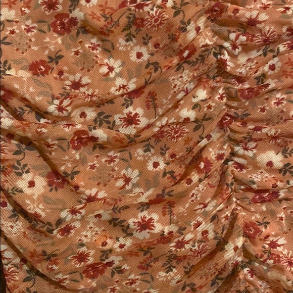 Floral Long Sleeve Top 🌸 - Picture 3 of 3